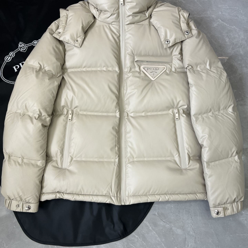 Pra*a down coat